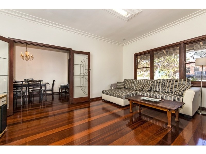 15 Gilbert Street, Bayswater WA 6053