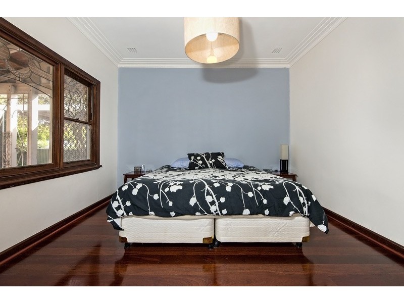 15 Gilbert Street, Bayswater WA 6053