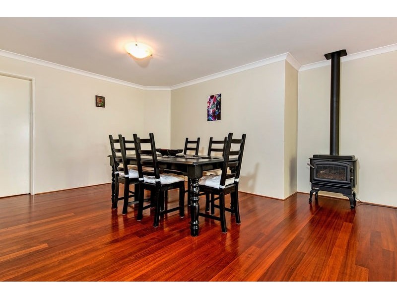 8 Janeville Place, South Guildford WA 6055