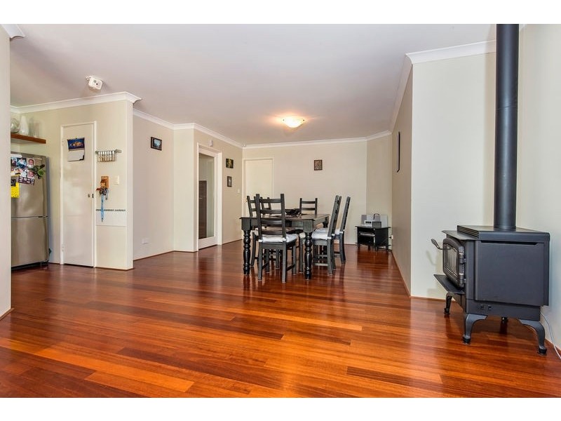 8 Janeville Place, South Guildford WA 6055