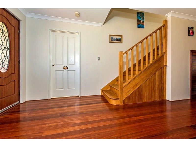 8 Janeville Place, South Guildford WA 6055