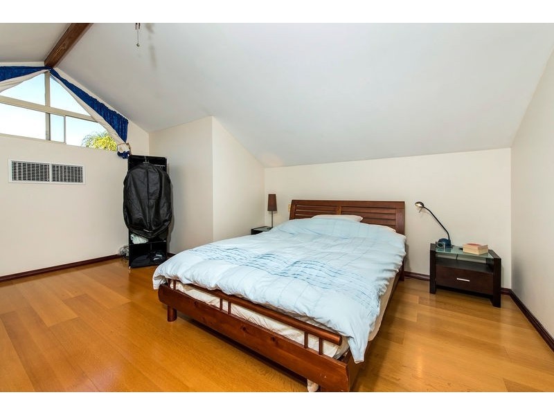 8 Janeville Place, South Guildford WA 6055