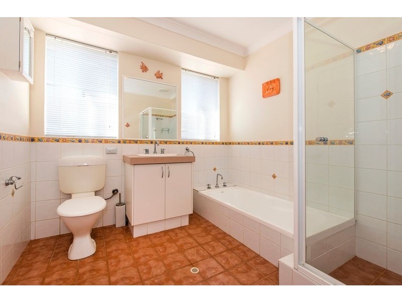 8 Janeville Place, South Guildford WA 6055