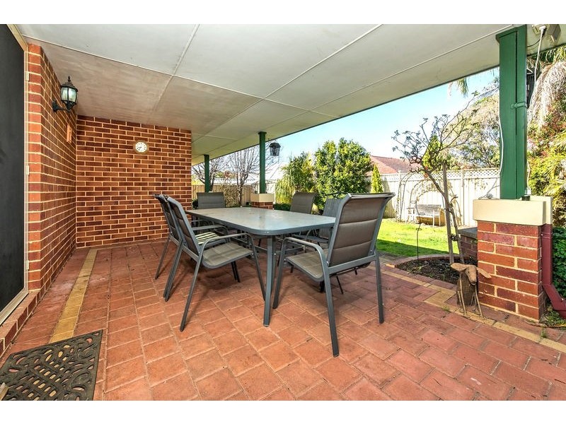 8 Janeville Place, South Guildford WA 6055