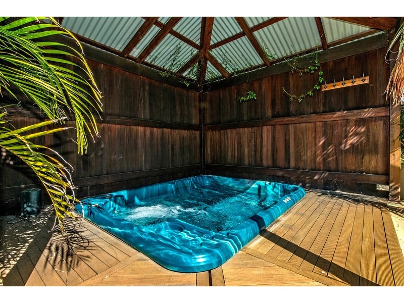 8 Janeville Place, South Guildford WA 6055