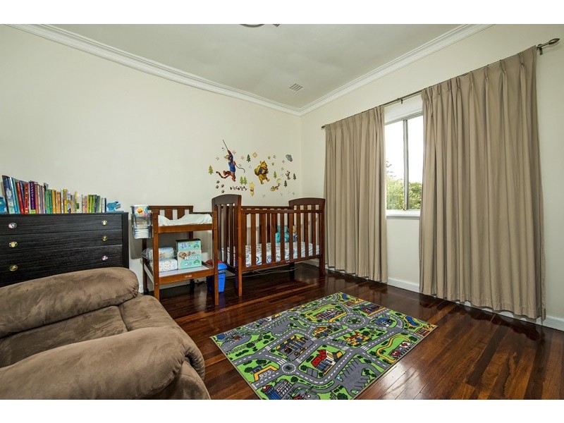 17 Avenell Road, Bayswater WA 6053