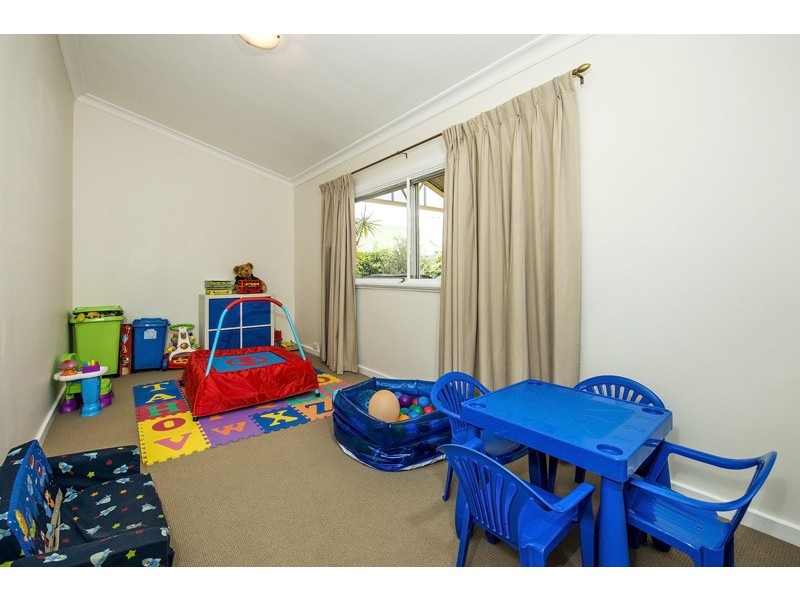 17 Avenell Road, Bayswater WA 6053