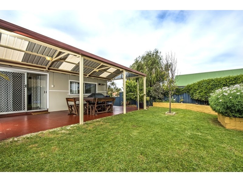 17 Avenell Road, Bayswater WA 6053
