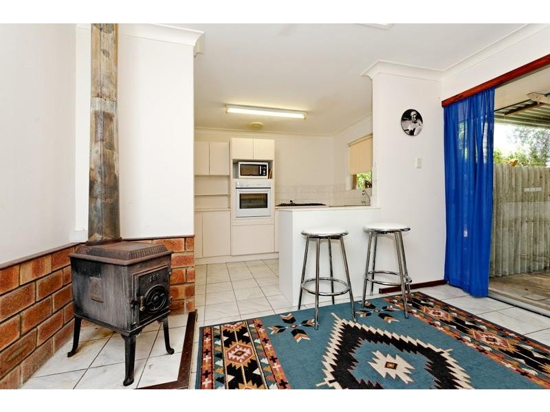 33 Hadleigh Way, Girrawheen WA 6064