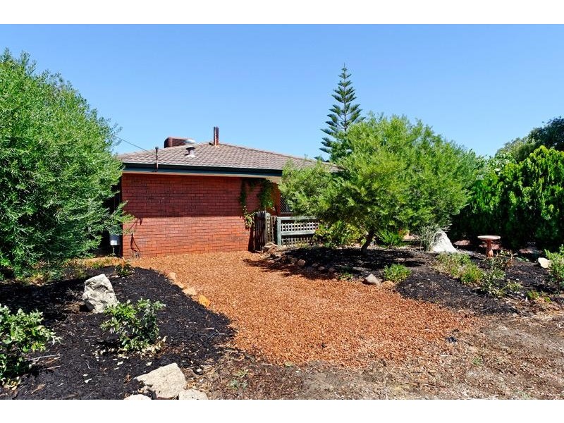 33 Hadleigh Way, Girrawheen WA 6064