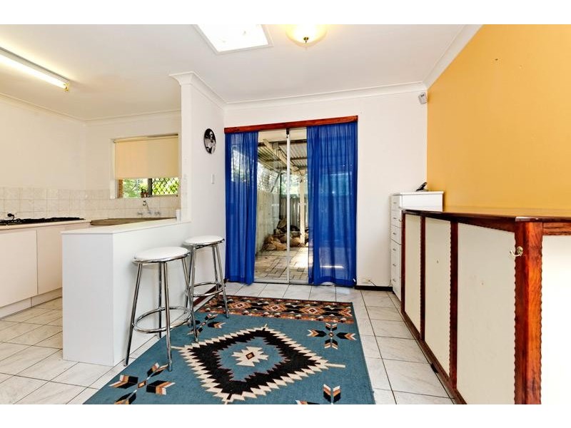 33 Hadleigh Way, Girrawheen WA 6064