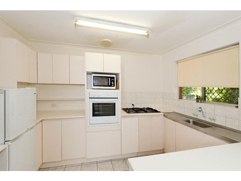 33 Hadleigh Way, Girrawheen WA 6064