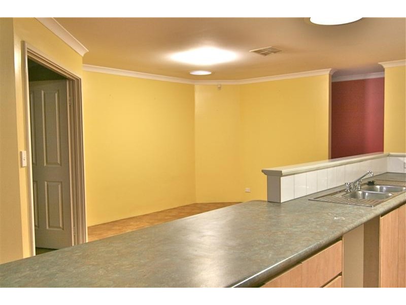 6 Blue Gum Place, Midvale WA 6056