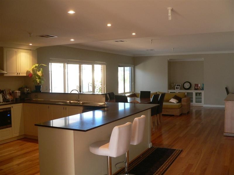 10 Tauman Loop, Guildford WA 6055