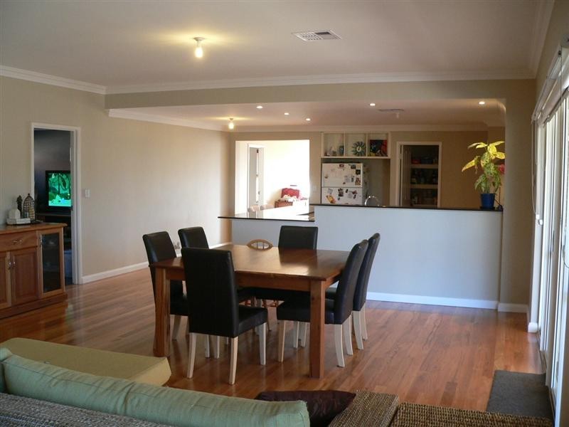 10 Tauman Loop, Guildford WA 6055