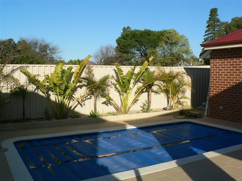 10 Tauman Loop, Guildford WA 6055