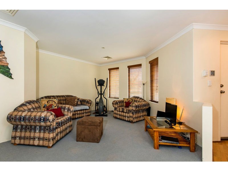 2 Messina Grove, Ellenbrook WA 6069