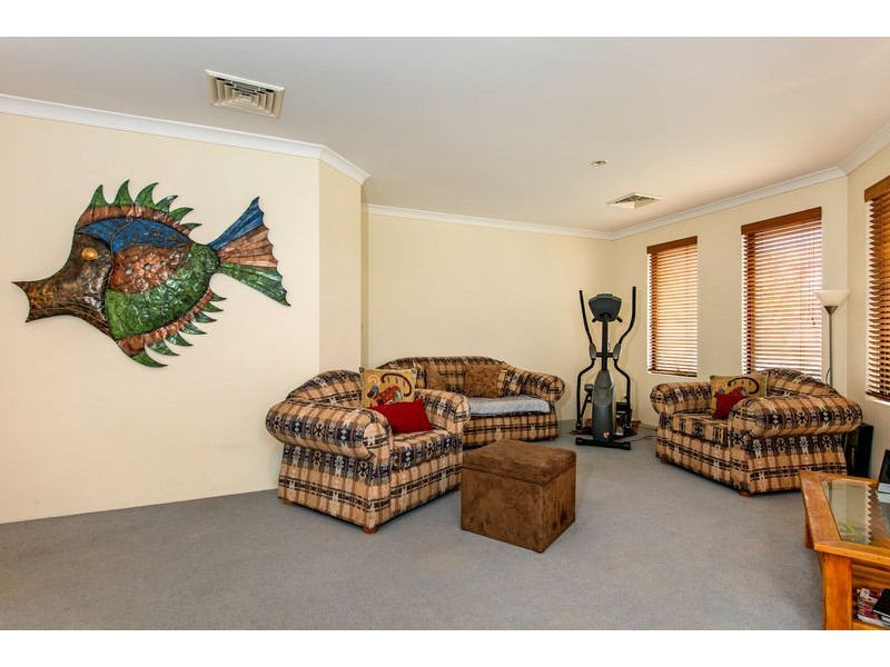 2 Messina Grove, Ellenbrook WA 6069