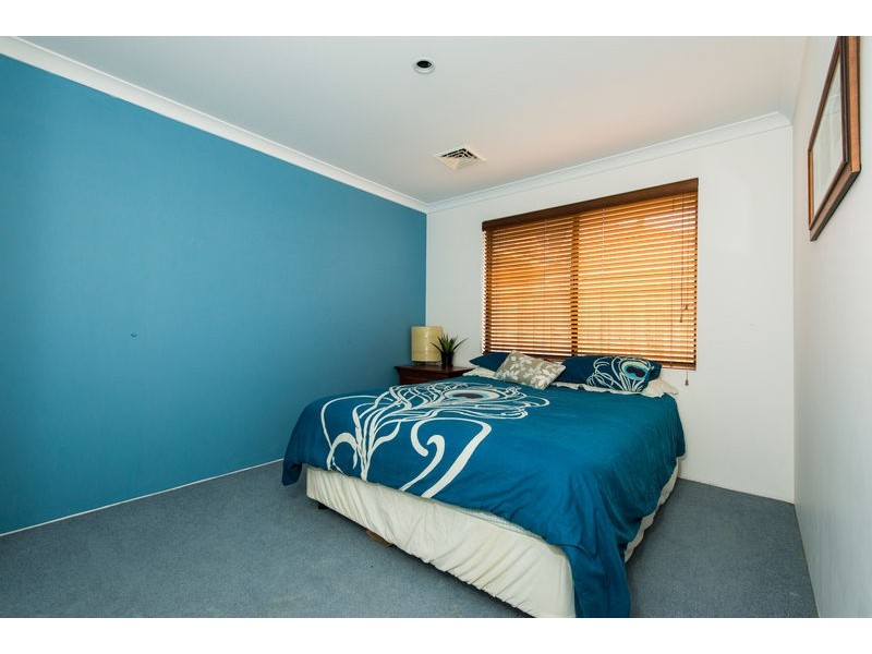 2 Messina Grove, Ellenbrook WA 6069