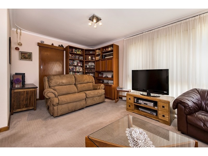 12 Parnell Parade, Bassendean WA 6054