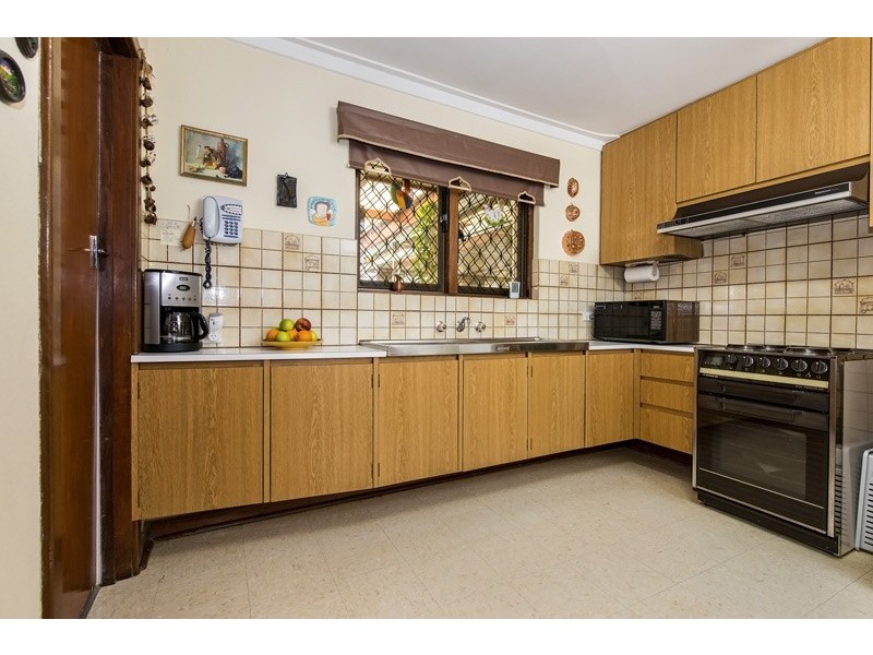 12 Parnell Parade, Bassendean WA 6054