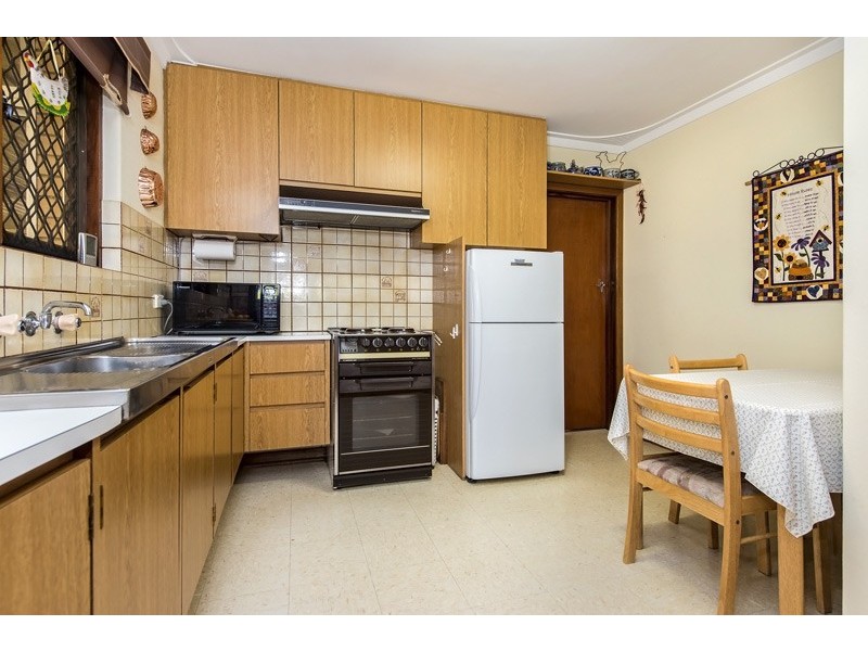 12 Parnell Parade, Bassendean WA 6054