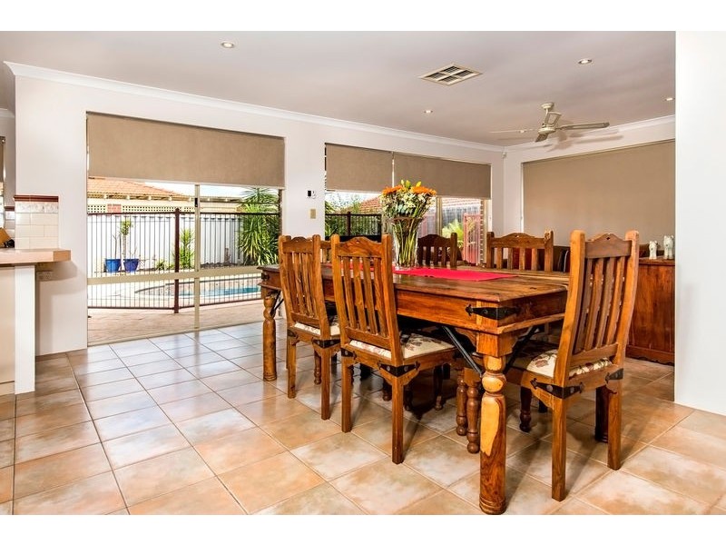 8 Crowther Street, Bayswater WA 6053