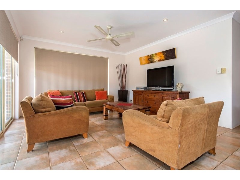 8 Crowther Street, Bayswater WA 6053