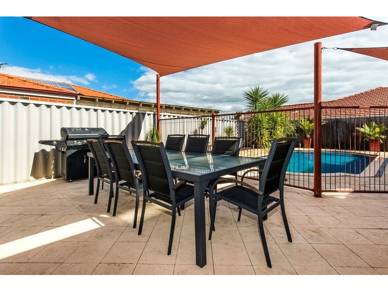 8 Crowther Street, Bayswater WA 6053