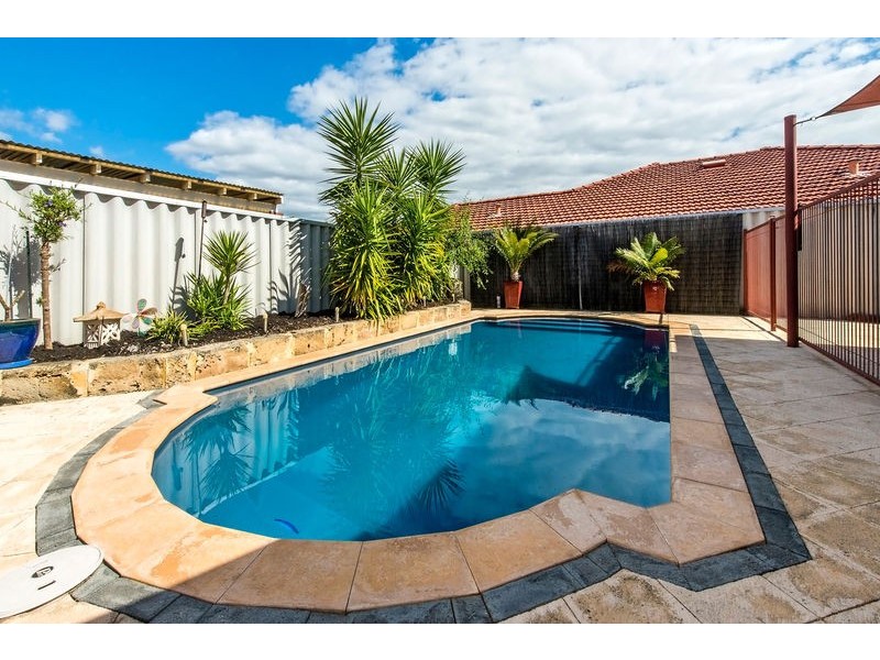 8 Crowther Street, Bayswater WA 6053