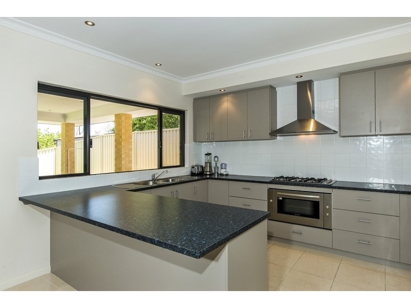 14 Grafton Road, Bayswater WA 6053