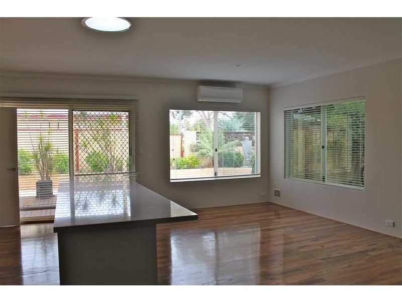 1/65 Katanning Street, Bayswater WA 6053