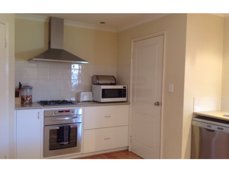 14 Devereaux Crescent, Aveley WA 6069