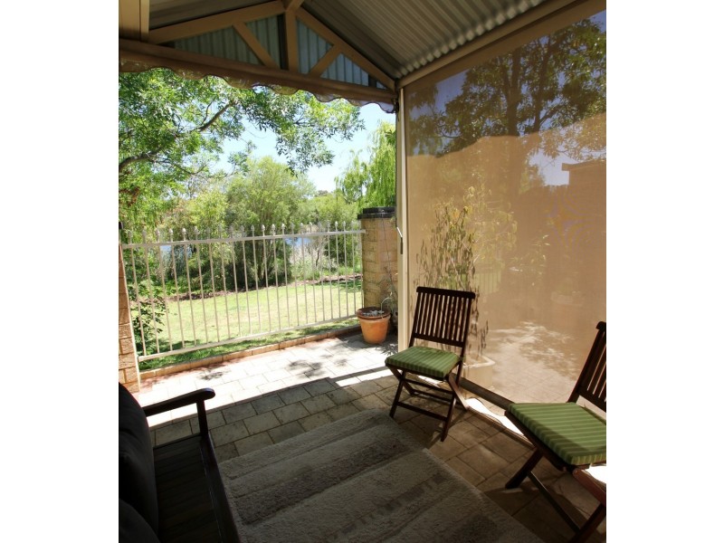 2/7 Toms Court, Bayswater WA 6053