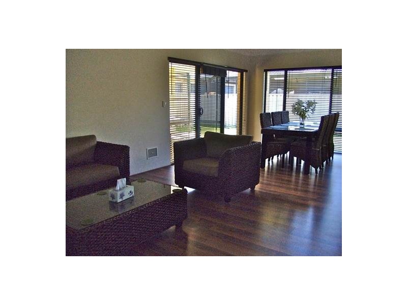 18 Freshwater Promenade, Beechboro WA 6063