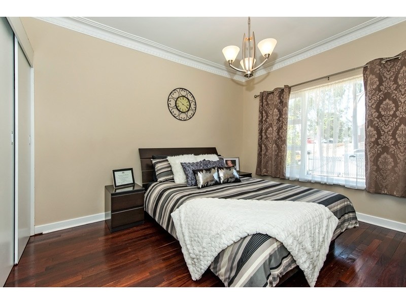 19 Bay View Street, Bayswater WA 6053