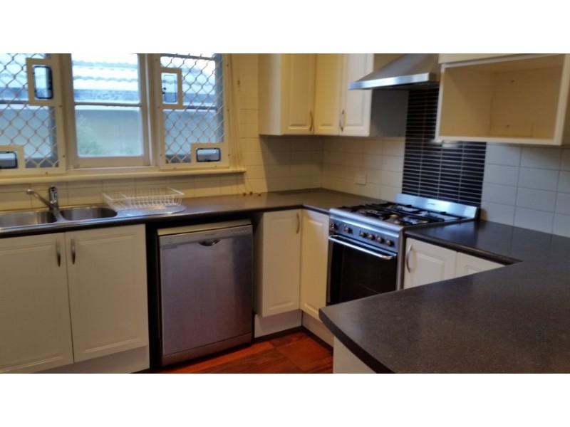 27 Foyle Road, Bayswater WA 6053