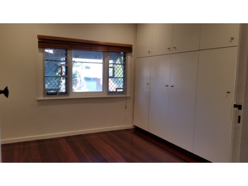 27 Foyle Road, Bayswater WA 6053