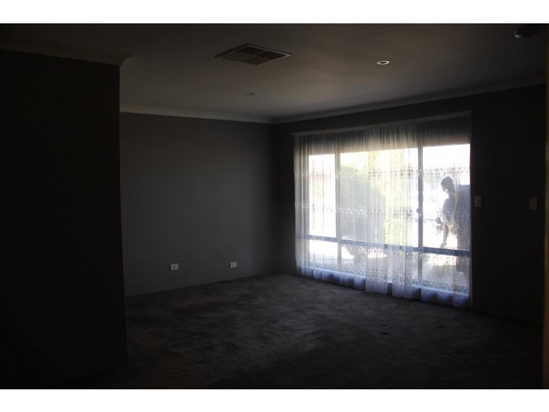 39 Wyperfeld Gdns, Ballajura WA 6066