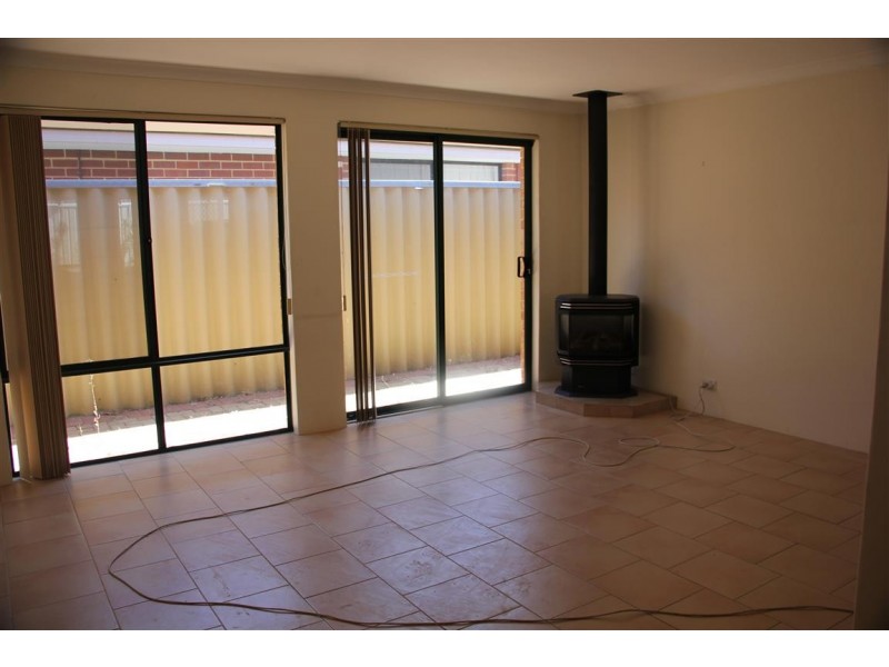 39 Wyperfeld Gdns, Ballajura WA 6066