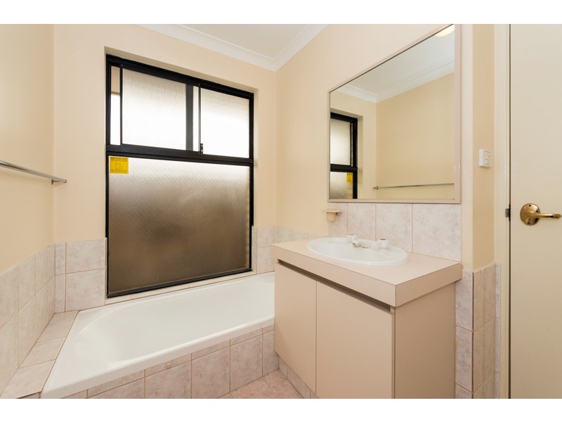 2E Gilbert Street, Bayswater WA 6053