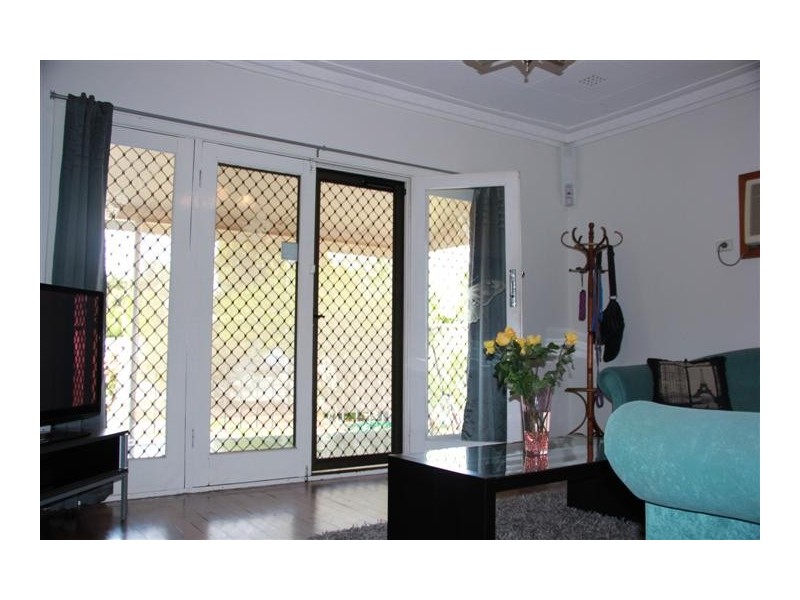 5 Camboon Road, Morley WA 6062