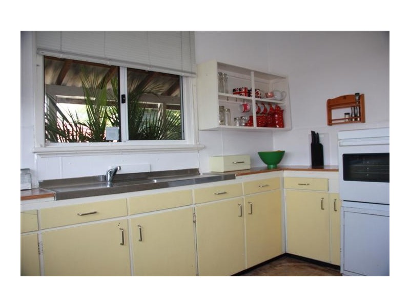 5 Camboon Road, Morley WA 6062