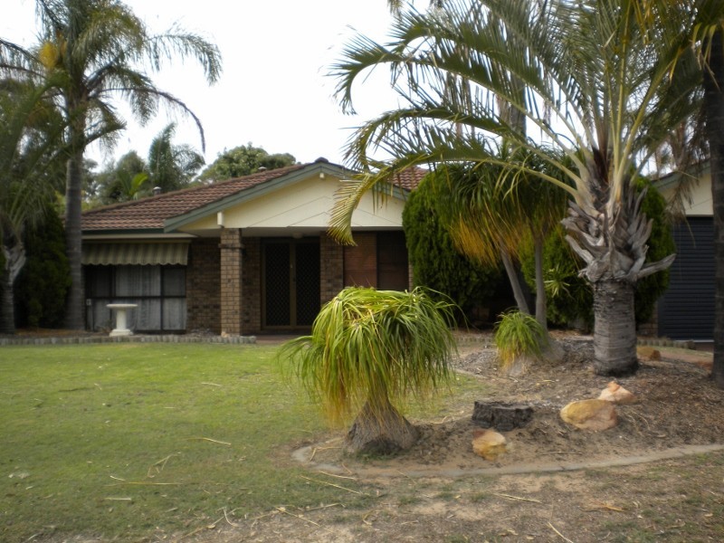 42 Wimbledon Drive, Kingsley WA 6026