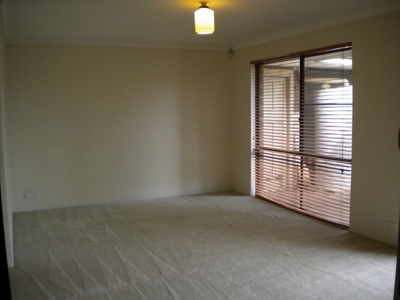 42 Wimbledon Drive, Kingsley WA 6026