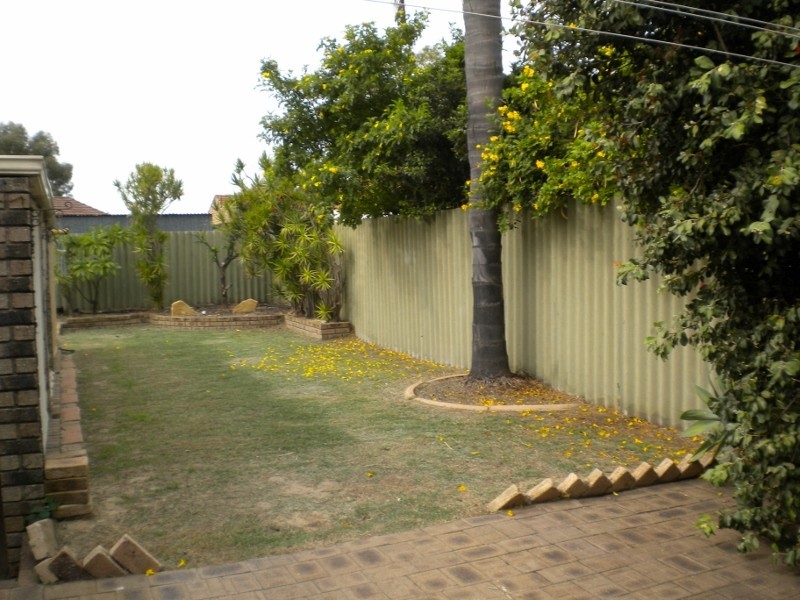 42 Wimbledon Drive, Kingsley WA 6026