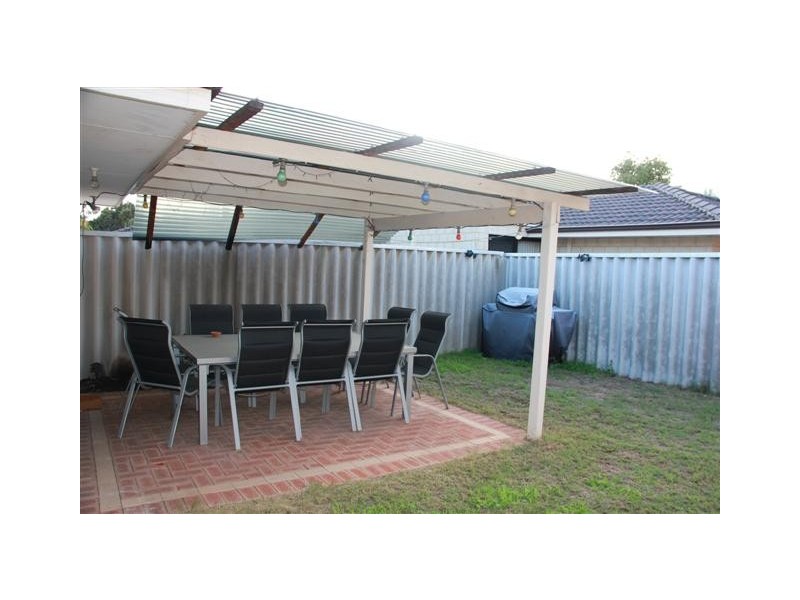 U3, 16 Maroog Way, Nollamara WA 6061