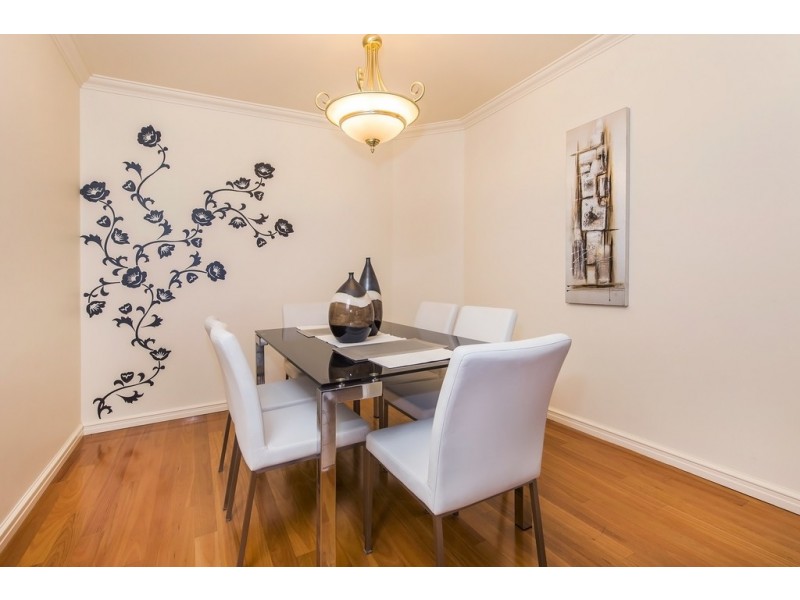 8 Meakins Court, Bayswater WA 6053