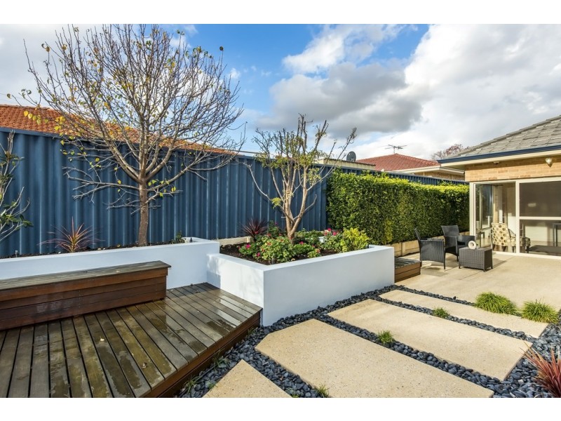 8 Meakins Court, Bayswater WA 6053