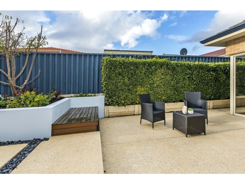 8 Meakins Court, Bayswater WA 6053